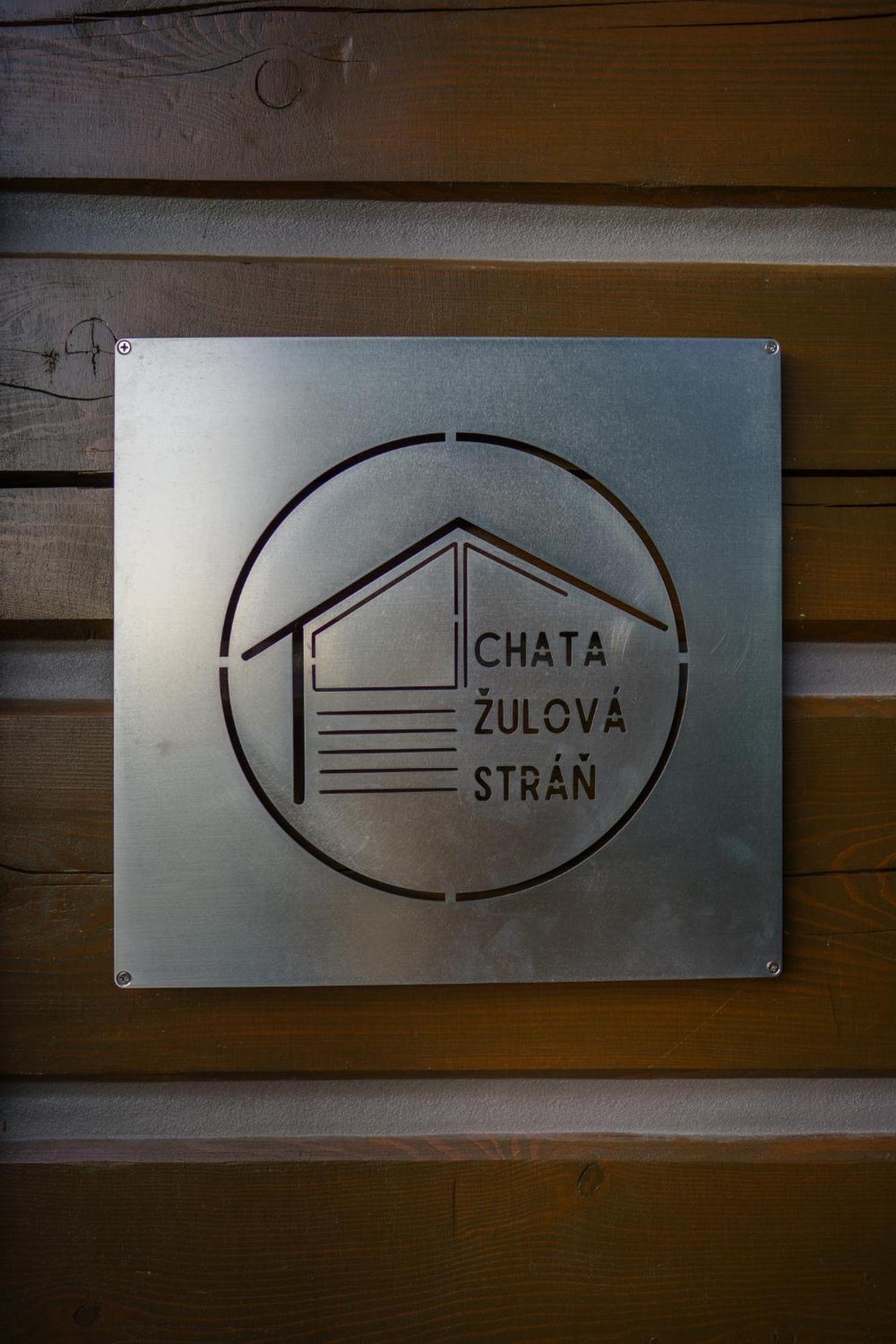 Chata Zulova Stran يانوف نادنيسو المظهر الخارجي الصورة